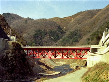 完成した龍化橋の写真